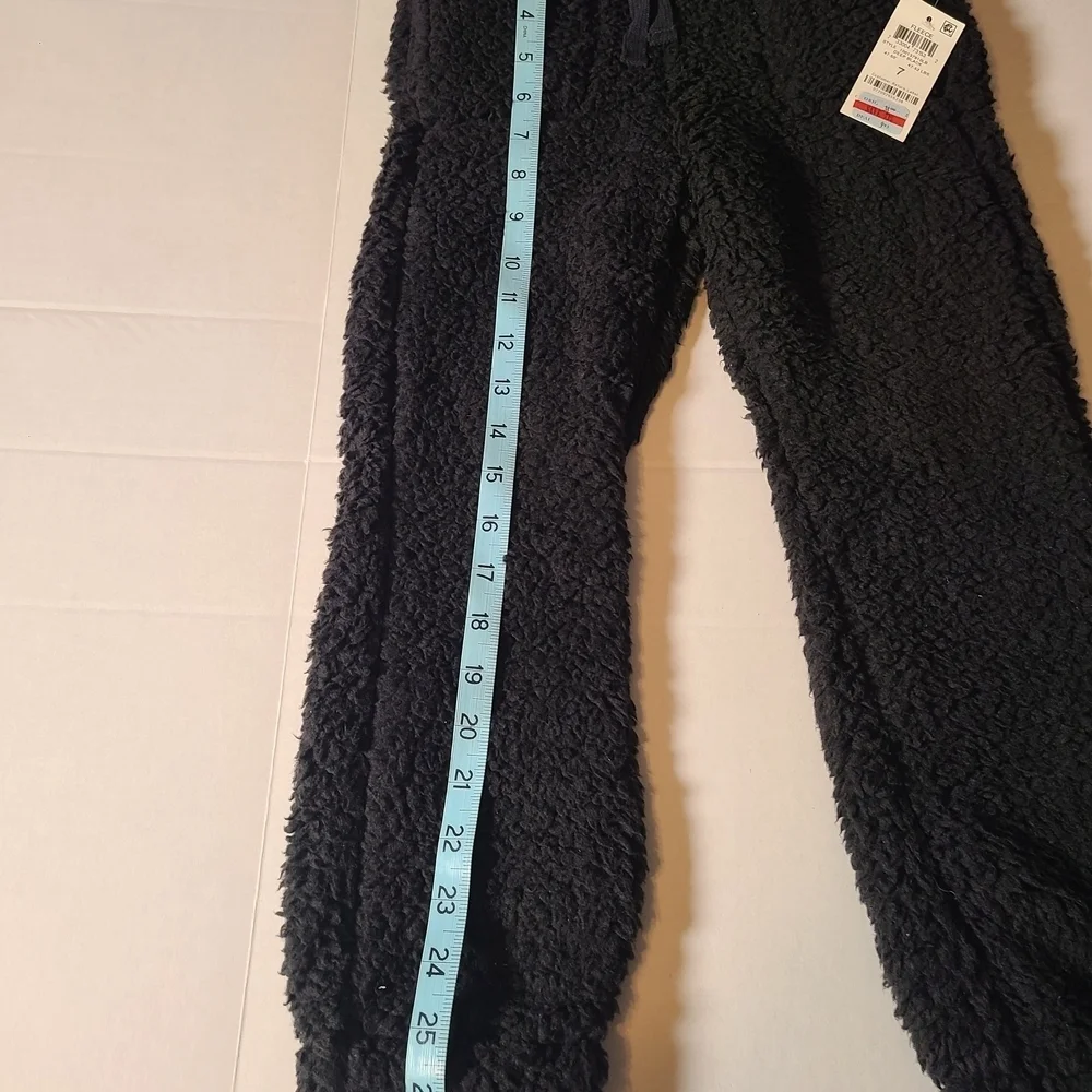 Epic Threads Cozy Black Kids Bottoms Size 7 NWT Pockets Fleece